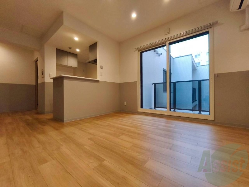 居室・リビング　広々としたリビングですね。使い勝手がよさそうですね！