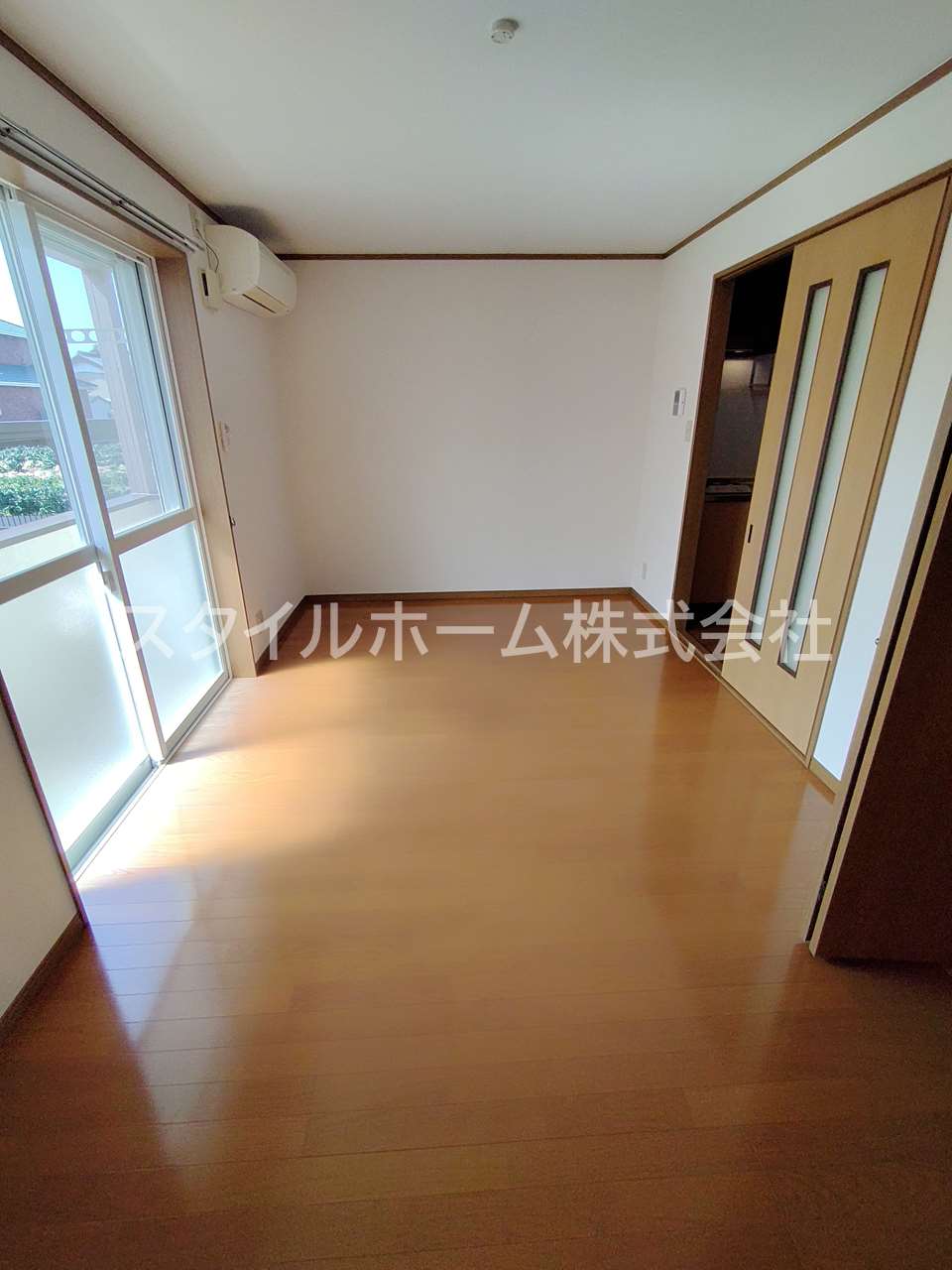 居室・リビング　別部屋写真です。