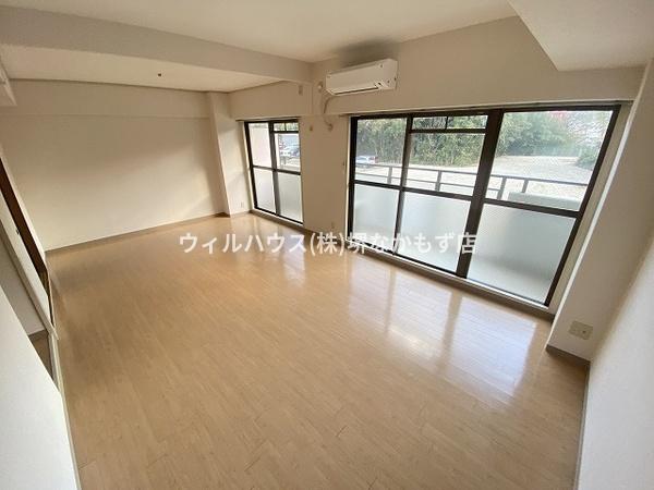 居室・リビング　広々リビング！