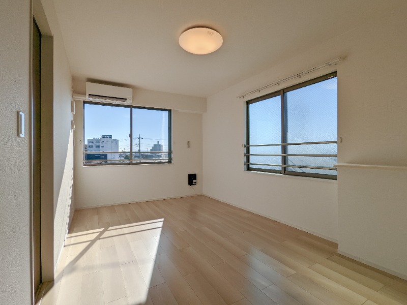 居室・リビング　図面と現状に相違がある場合には現状を優先