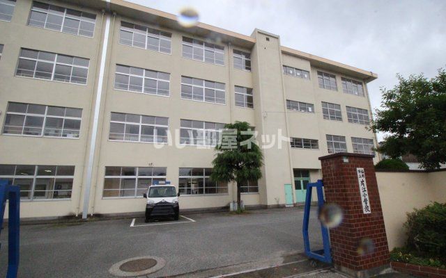 小学校　福岡市立片江小学校（小学校）まで533m