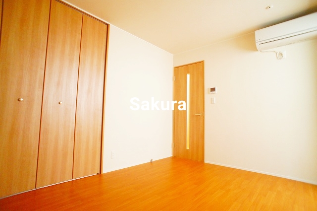 居室・リビング　こちらのリビングで趣味の時間をお楽しみください♪