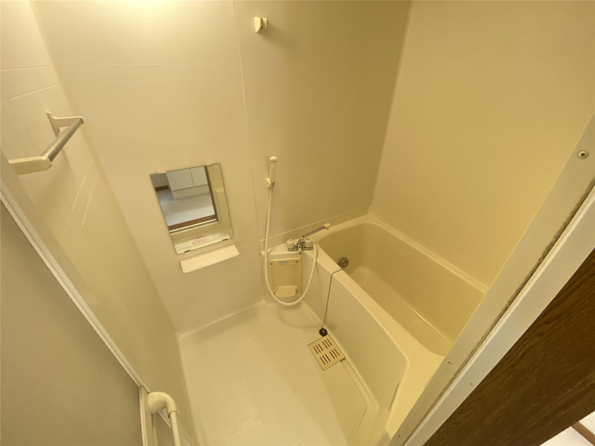 バス・シャワールーム　浴室