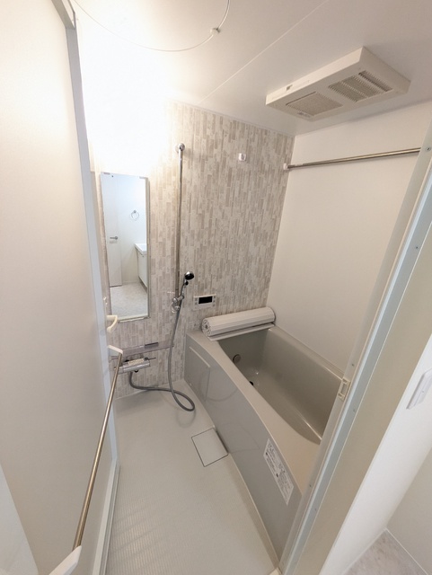 バス・シャワールーム　建築中です