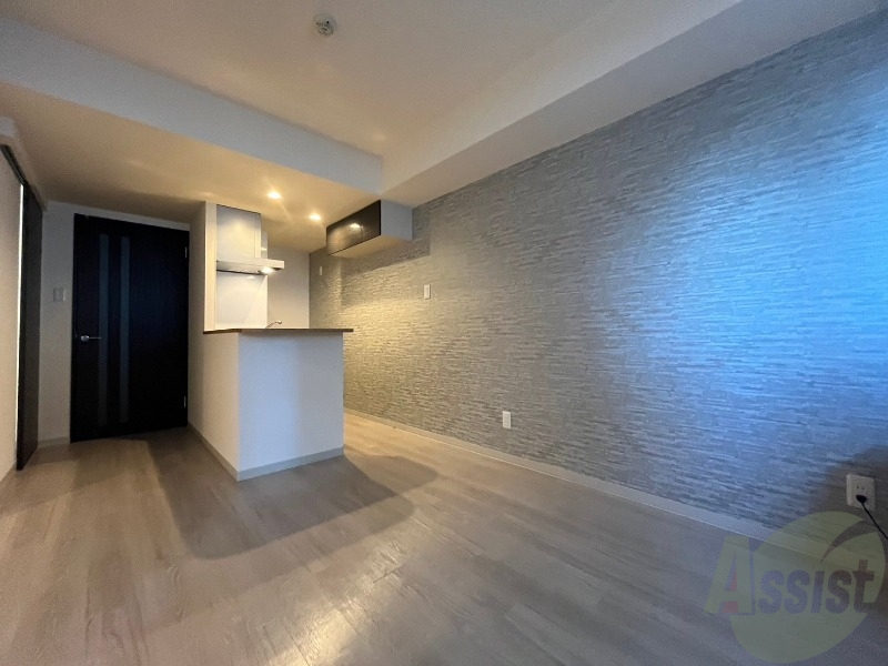 居室・リビング　リビングです。木目のフローリングが落ち着きますね。