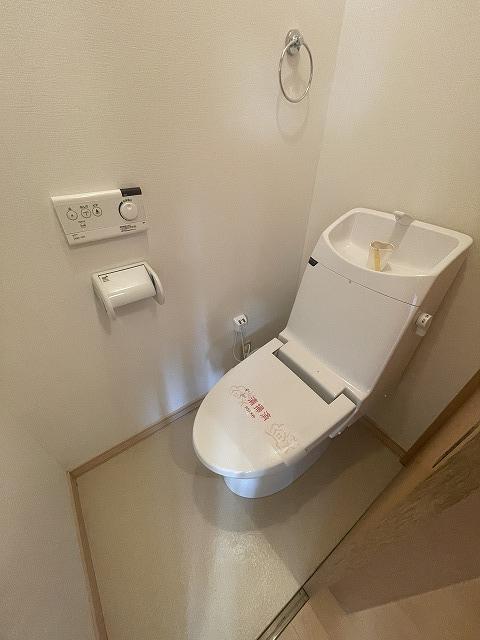 トイレ　トイレ
