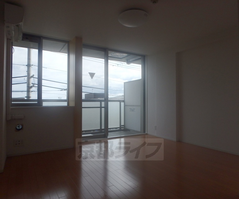 居室・リビング　広々としたお部屋です。