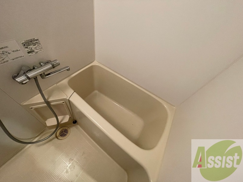 バス・シャワールーム　お風呂になります。一日の疲れを癒してくださいね。