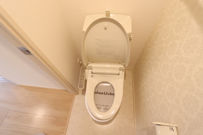 トイレ　温水洗浄便座
