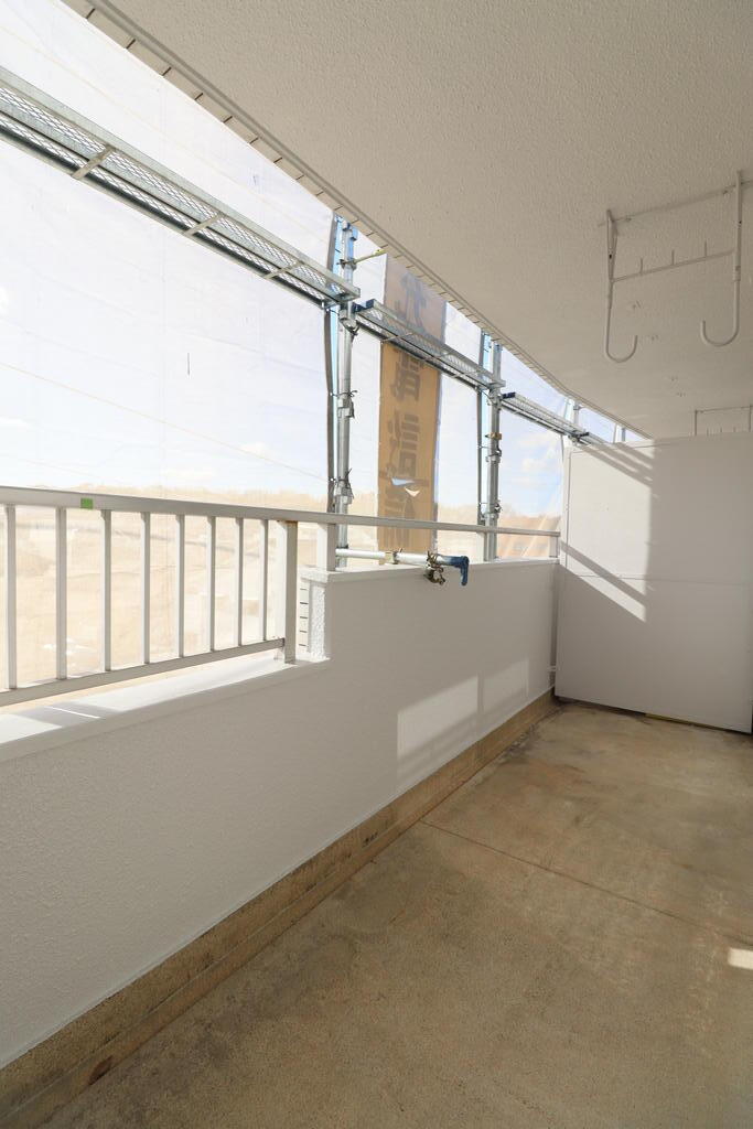 バルコニー　大規模修繕工事中