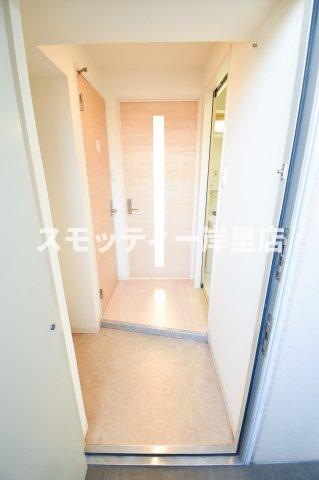 玄関　収納もある玄関です