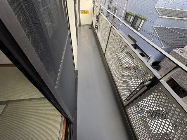 バルコニー　お洗濯にも便利なバルコニー付き