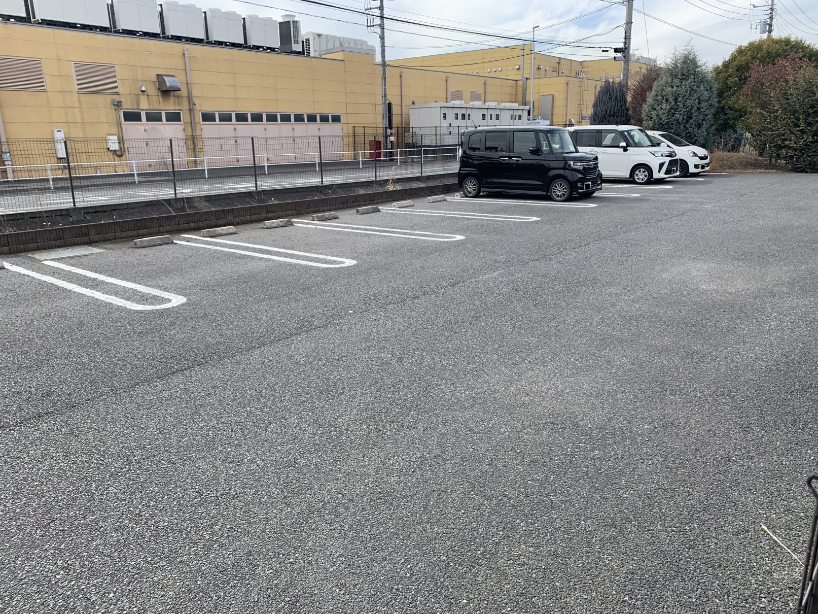 駐車場　敷地内駐車スペース