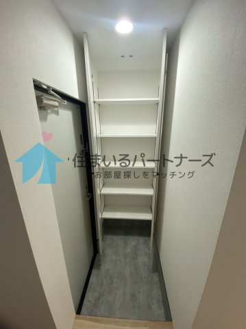 玄関　同建設会社同型タイプ別物件