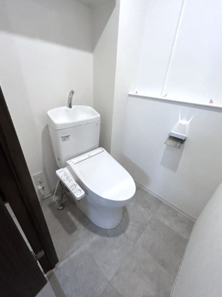 トイレ　トイレ