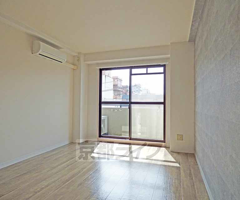 居室・リビング　お洒落な室内です。