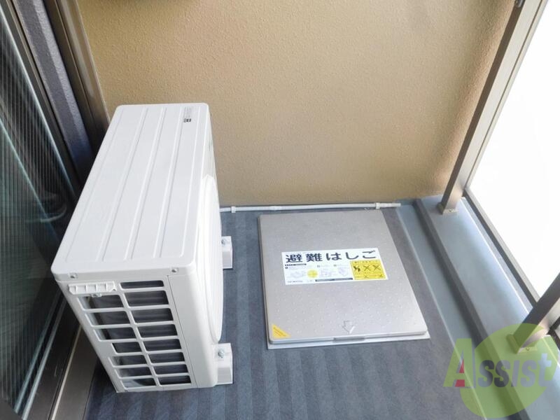 バルコニー　日当たりバッチリ、ふかふかのお布団で眠れますよ。