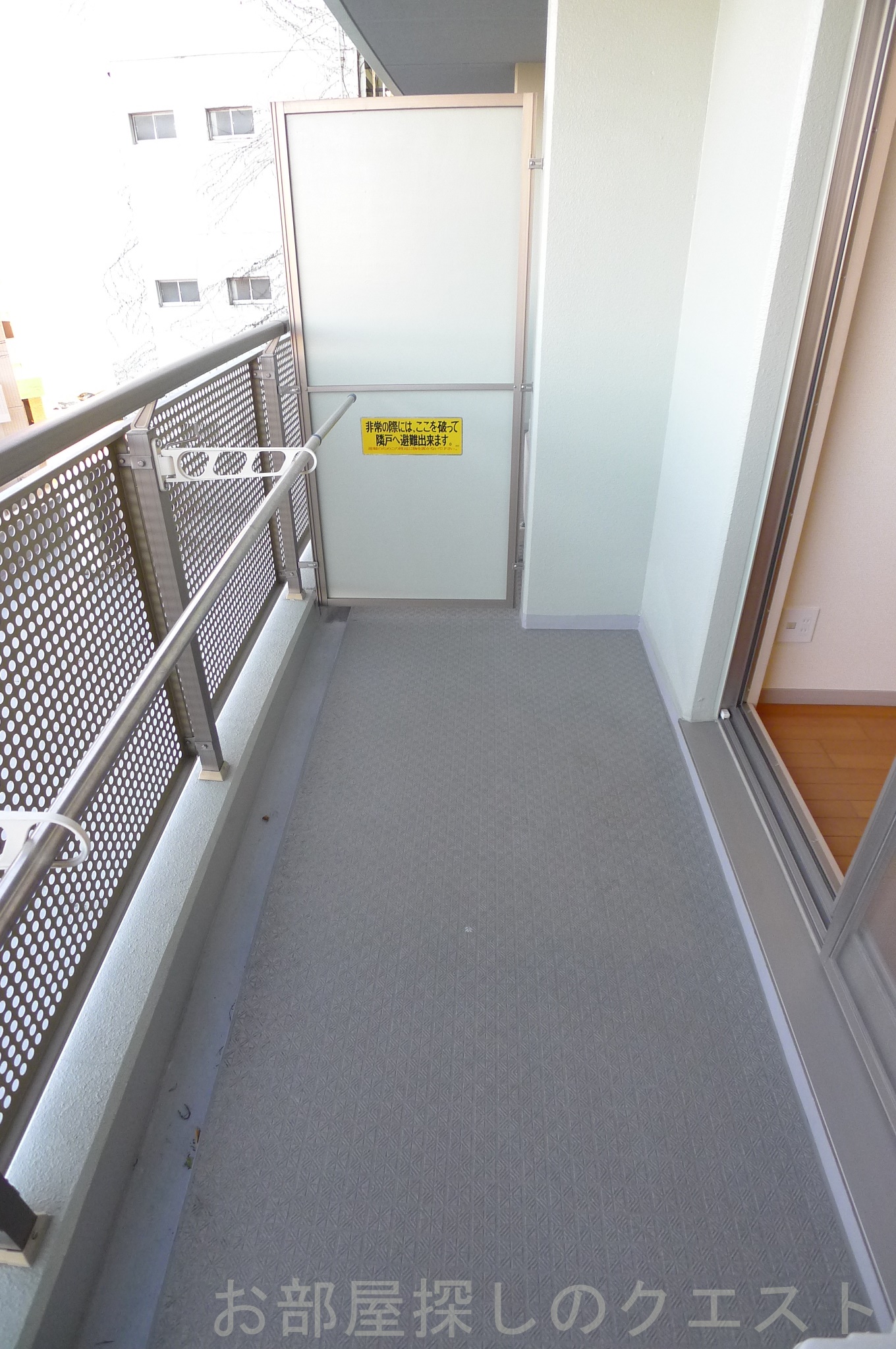 バルコニー　（写真は同タイプ）