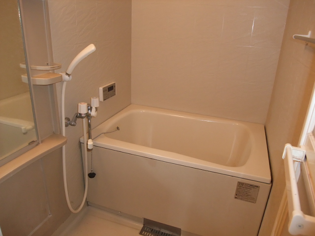 バス・シャワールーム　バス