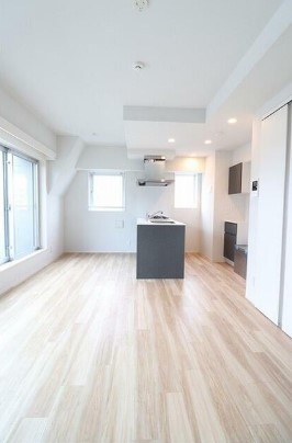 居室・リビング　13.3帖のきれいなLDK。