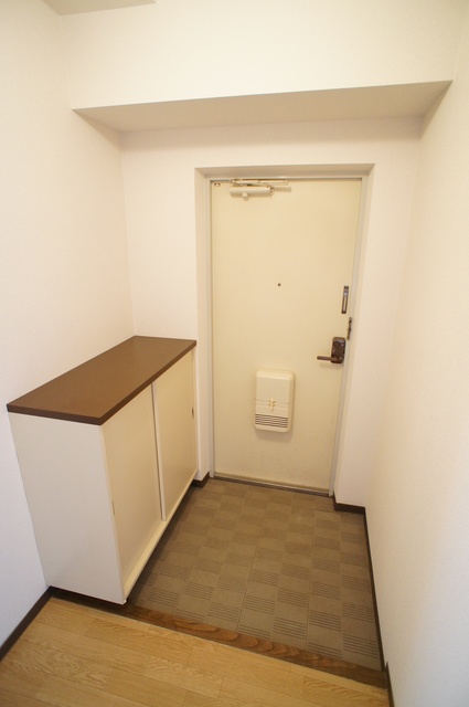 玄関　落ち着いた玄関です