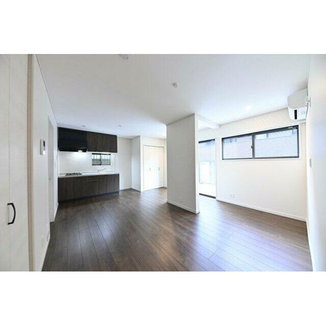 居室・リビング　明るい洋室！