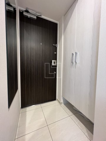 玄関　レジュールアッシュNAMBA　玄関