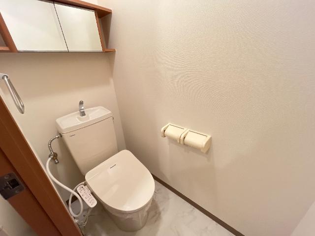 トイレ　シャワー付トイレ