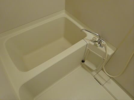 バス・シャワールーム　別号室の参考写真となります