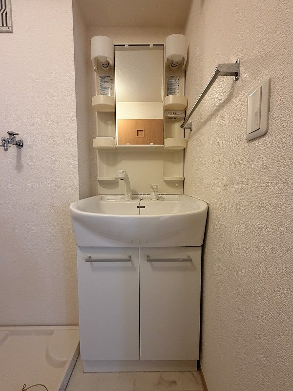 洗面設備　別部屋写真使用