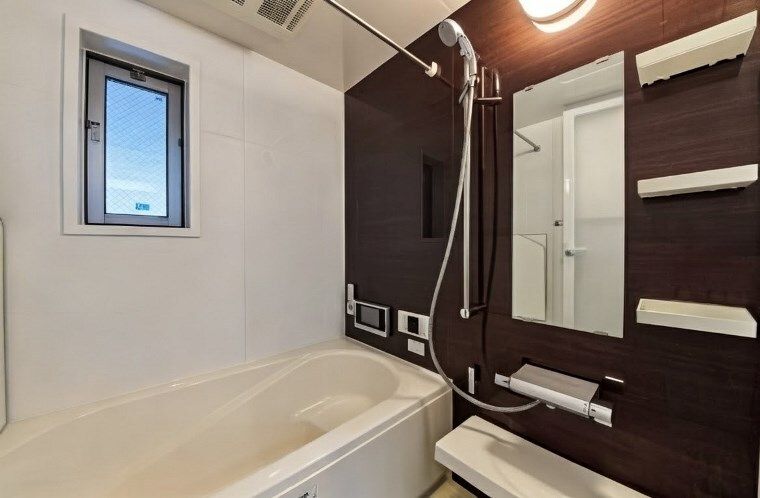 バス・シャワールーム　落ち着いた空間のお風呂です