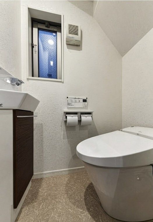 トイレ　落ち着いたトイレです