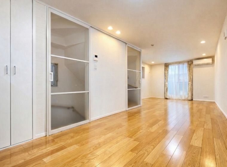 居室・リビング　居間です