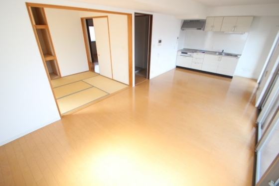 居室・リビング　※別部屋の写真です