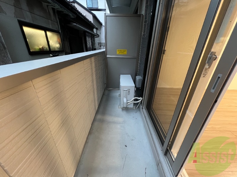 バルコニー　広めのバルコニーです。洗濯物がたくさん干せそうです。