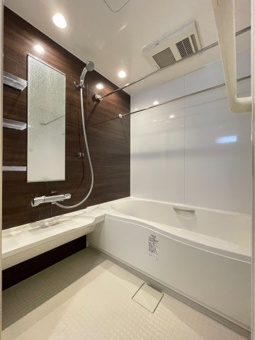 バス・シャワールーム　★浴室乾燥＆追い焚き機能付き♪