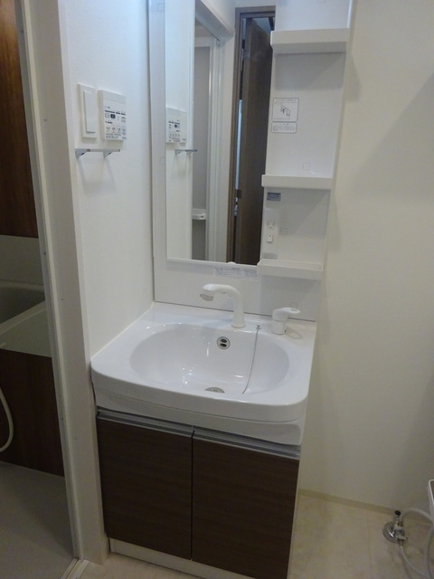 洗面設備　＊同タイプ２０１号室