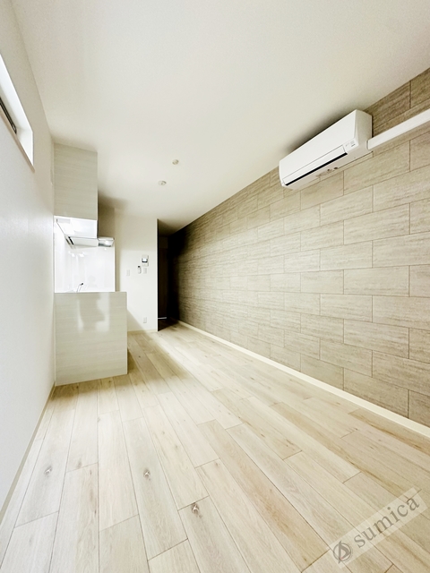 居室・リビング　アクセントクロスがオシャレを演出♪