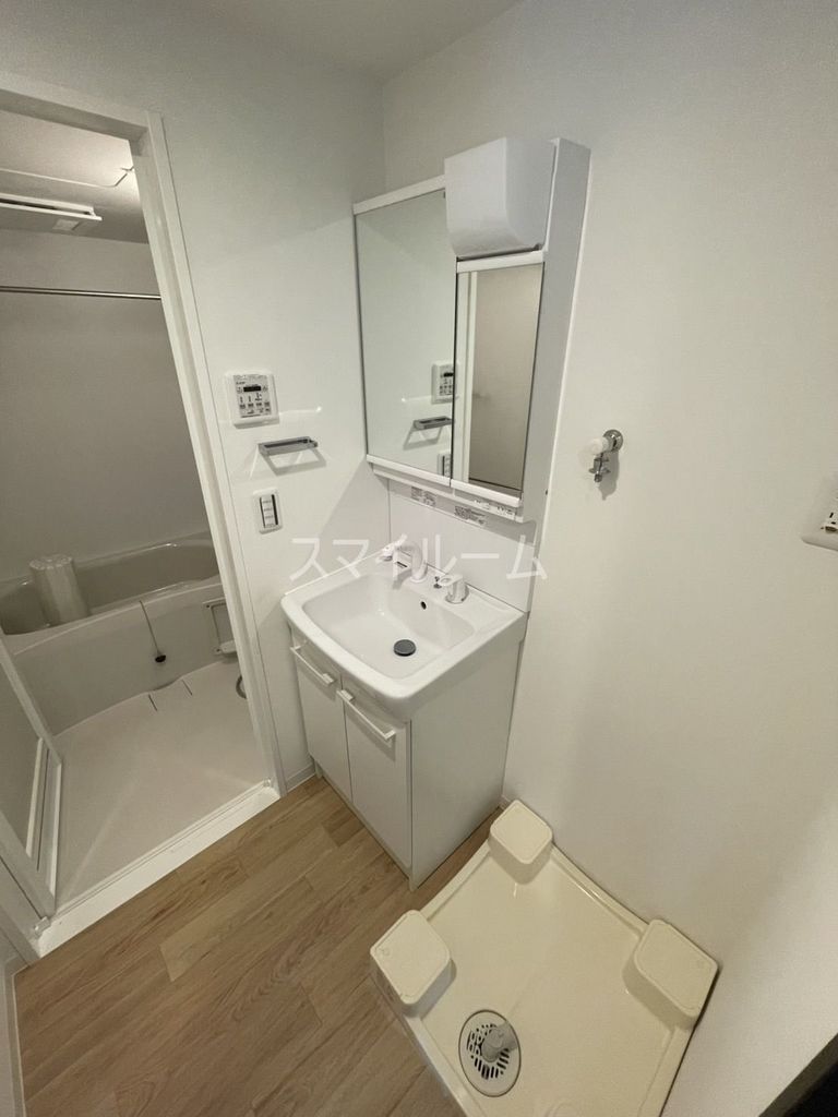 洗面設備　別部屋参考写真となります。