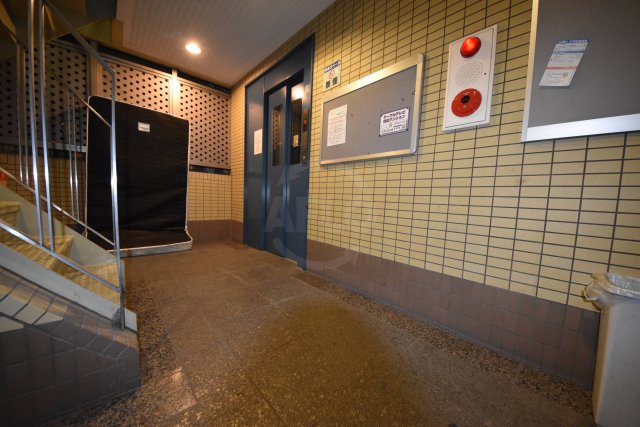 ロビー　プレアデス本田　ロビー