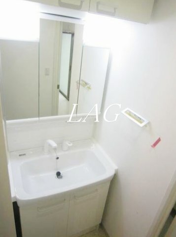 洗面設備　洗面台です。