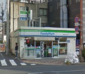 コンビニ　ファミリーマート 東陽三丁目店（コンビニ）まで165m