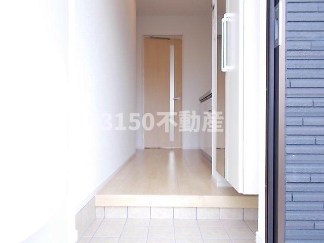 玄関　収納もある玄関です