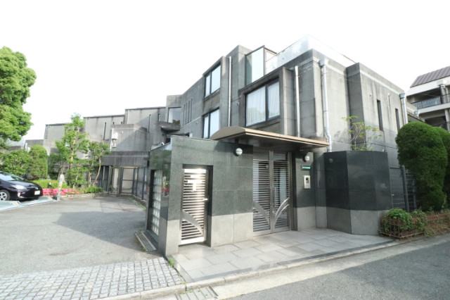 建物外観　芦屋市山芦屋町「ロイヤル山芦屋」