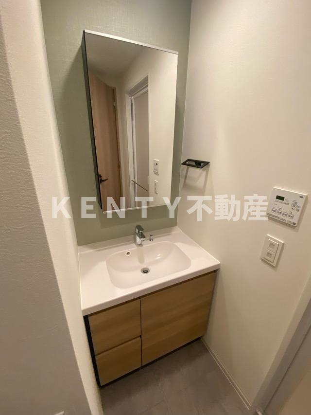 洗面設備　広い洗面スペース