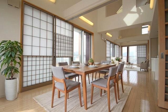 居室・リビング　ＣＧで家具等を配置したもので家具等は含まれません。