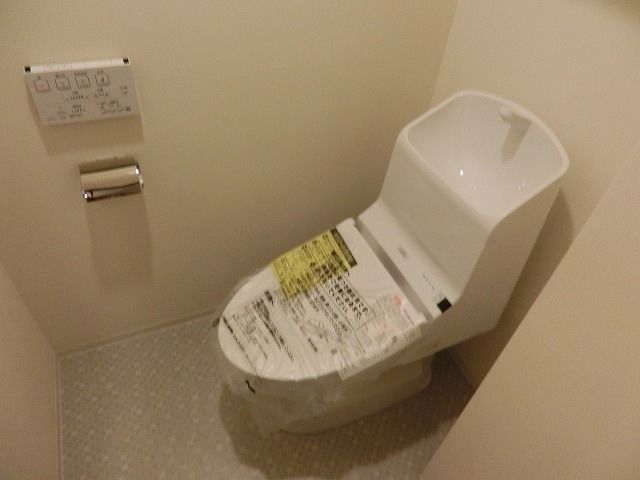 トイレ　★温水洗浄便座★
