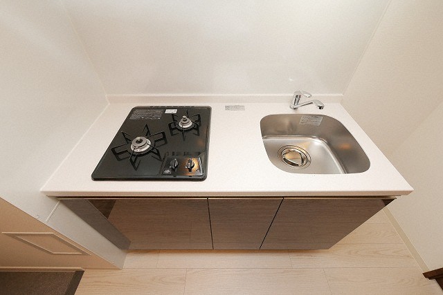 キッチン　コンパクトなキッチンで掃除もラクラク