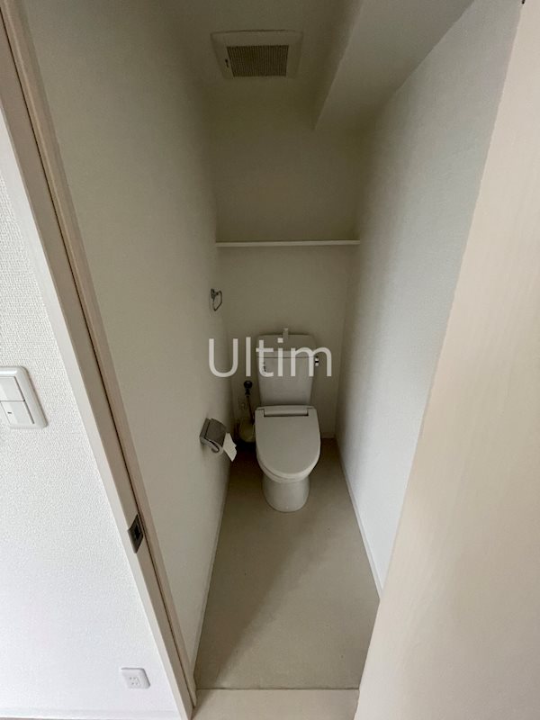 トイレ　※別のお部屋のお写真です。御参考までに。