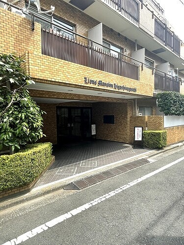 エントランス　エントランス外観